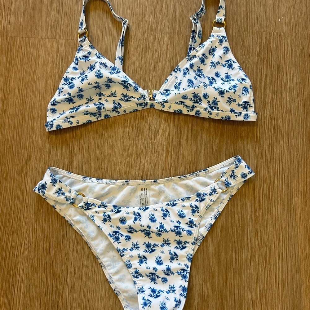 SHEIN Blue Floral Bikini